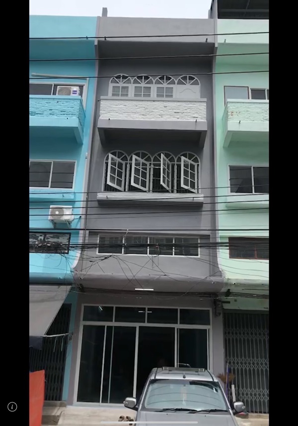 ให้เช่า ตึกแถว 4 ชั้น ต่อเติมเต็ม เอกชัย 69/1 ราคา 1หมื่นบาท/ด. บาท T. 086-4540423